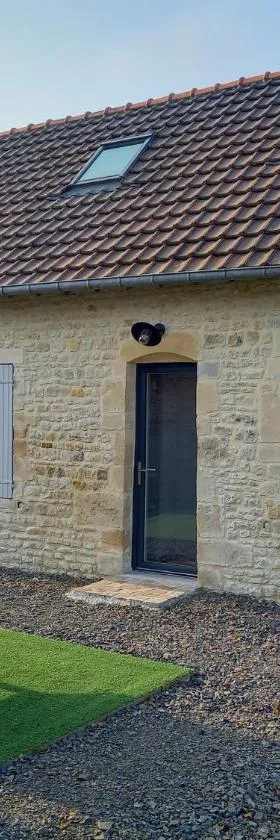 Gîte proche de la Pointe du Hoc CRICQUEVILLE EN BESSIN，位于Cricqueville-en-Bessin的酒店