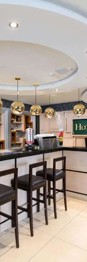 Hotel Aurum Family "A"，位于豪伊杜索博斯洛的酒店
