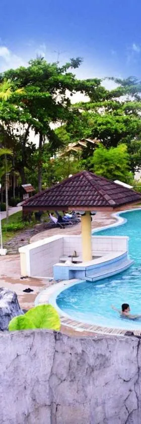 百灵宜海滩温泉度假村，位于帕帕尔的酒店