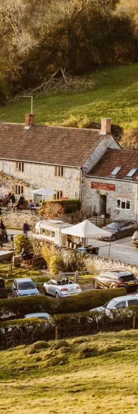 The Cotley Inn，位于Wambrook的酒店