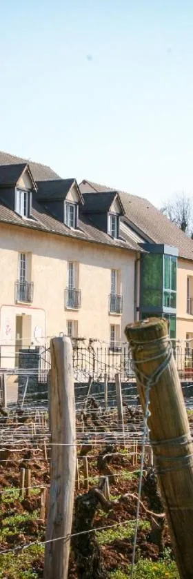 Hôtel-Spa Ô Rouge - Gevrey-Chambertin - Teritoria，位于热夫雷尚贝尔坦的酒店