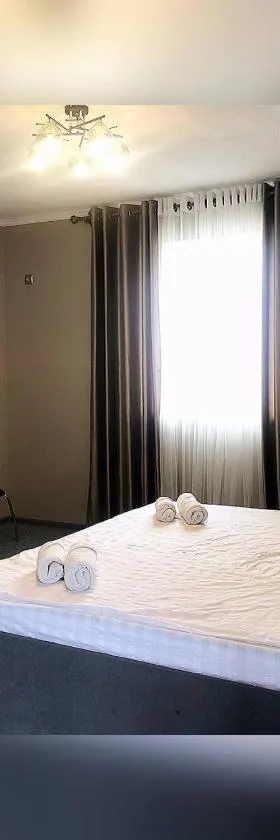 Ave hotel，位于奥什的酒店