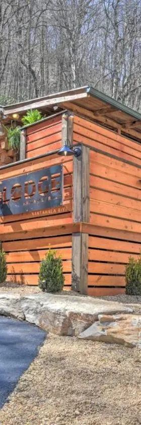 The Lodge Nantahala River，位于布赖森城的酒店