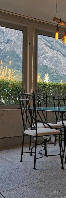 Superbe Studio à Saillon les bains，位于萨永的酒店