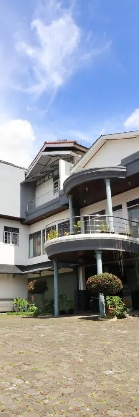 Abang Hotel Ciwidey，位于希维德的酒店