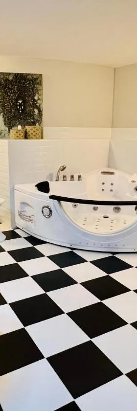 La Chambre Spa la maison Searle à Tourtour，位于图尔图的酒店