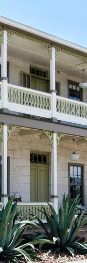Hotel Giles，位于康福特的酒店