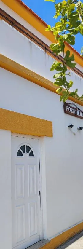 PortoMar House Apartament，位于莱萨·达·帕尔梅拉的酒店