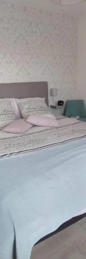 Chambre entre mer et campagne，位于Gréville-Hague的酒店