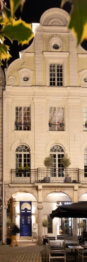 Grand Place Hôtel "Boutique et Appart'hôtel"，位于阿拉斯的酒店