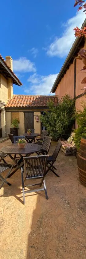 Casa Rural Dos Reales，位于San Cristóbal de Boedo的酒店