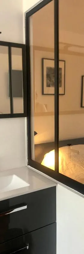 studio moderne et confortable Le nid，位于绍莱的酒店