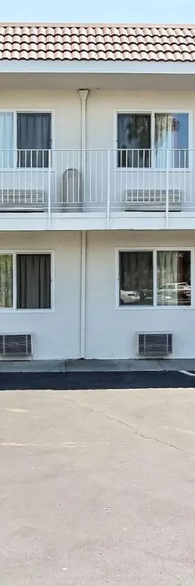 坎贝尔6号圣何塞汽车旅馆，位于坎贝尔的酒店