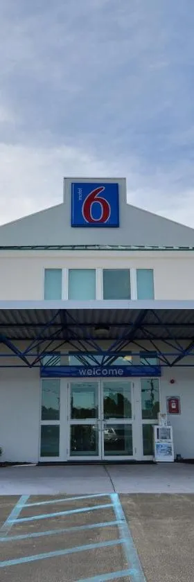 Motel 6-Tewksbury, MA - Boston，位于图克斯伯里的酒店