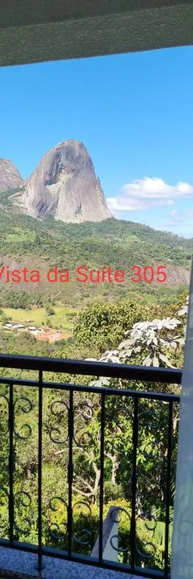 Condomínio VISTA AZUL，位于多明戈斯马丁斯的酒店