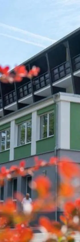 绿色天堂健康酒店，位于Březová的酒店