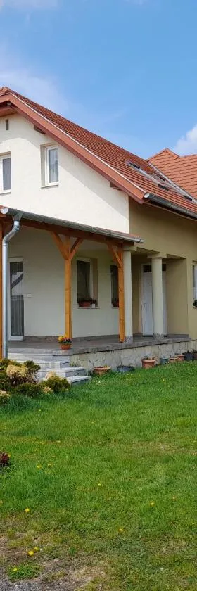 Anna Vendégház Szeleste，位于Szeleste的酒店