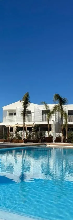 Van der Valk Hotel Bloom Saint Aygulf，位于圣艾格夫的酒店