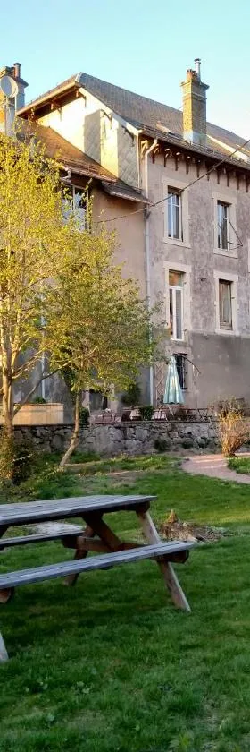 La Porte Rose，位于Rochesson的酒店