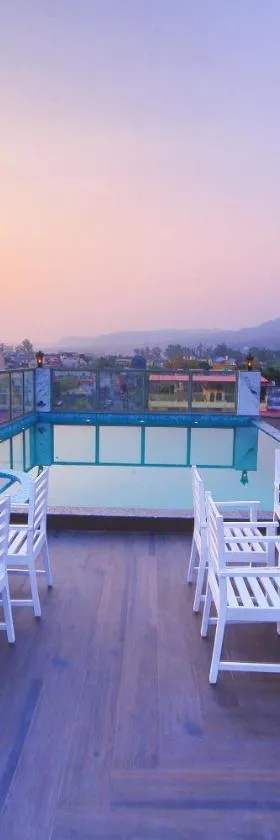 Hotel Holy Vivasa，位于瑞诗凯诗的酒店