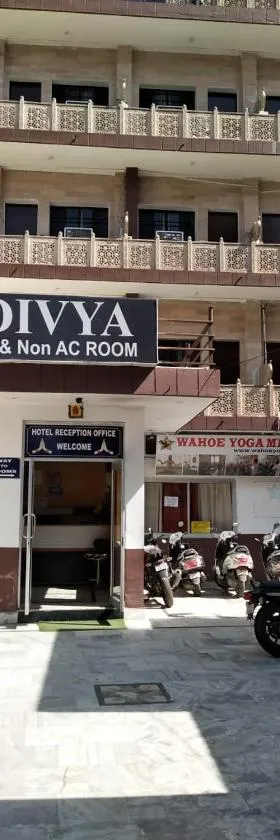 Divya Hotel，位于瑞诗凯诗的酒店