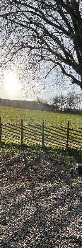 Naturskönt boende nära Skövde，位于舍夫德的酒店