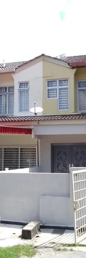 holiday home bagan lalang 5 aircon，位于甘邦甘拉朗的酒店