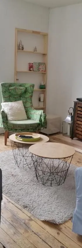 La maison à la porte bleue，位于Voutezac的酒店