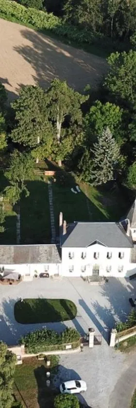 Au Domaine du Prédieu，位于Crécy-sur-Serre的酒店