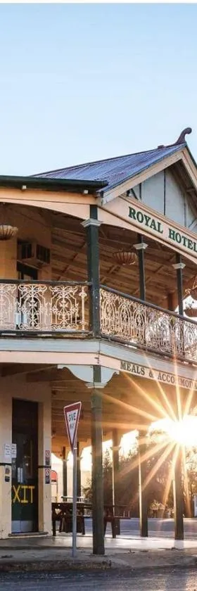 Royal Hotel Mandurama，位于Mandurama的酒店