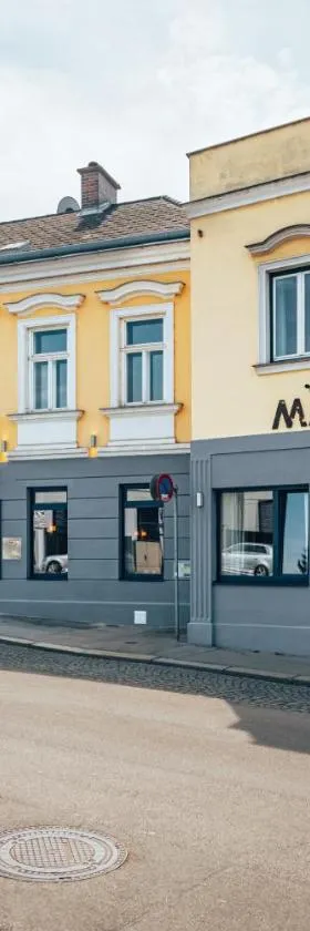 Hotel Markgraf，位于克洛斯特新堡的酒店