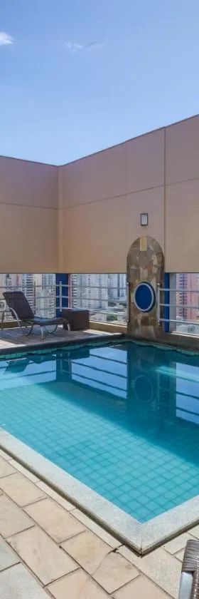 Slaviero Londrina Flat，位于隆德里纳的酒店