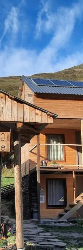 Guesthouse Pirimze，位于Dart'lo的酒店