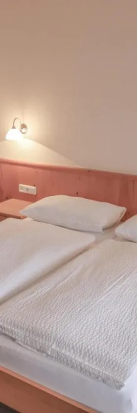 Gasthof Pension Pichlernwirt，位于Himmelberg的酒店