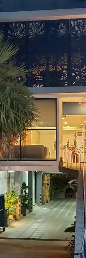 The Cheetar Hotel，位于Amphoe Kathu的酒店