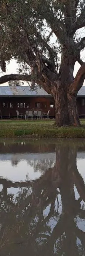 Carriages Waterfront，位于Wharparilla的酒店