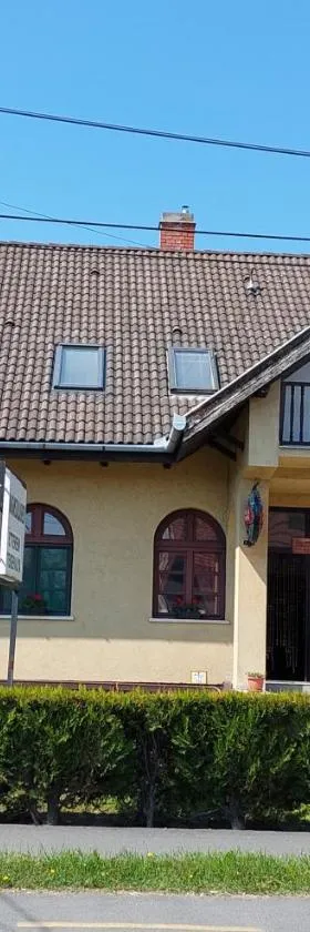 Teke Panzió，位于克尔门德的酒店