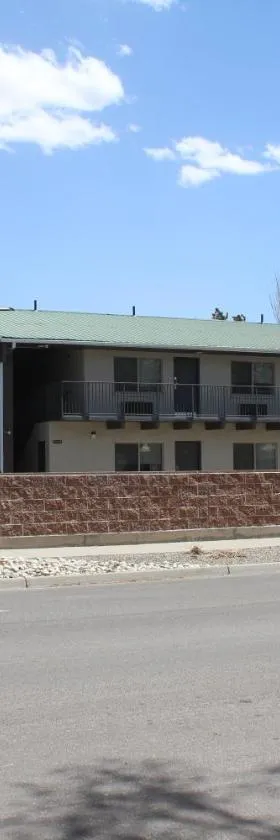 Bell & Main Alamosa Studio Suite-Walking distance to downtown，位于阿拉莫萨的酒店