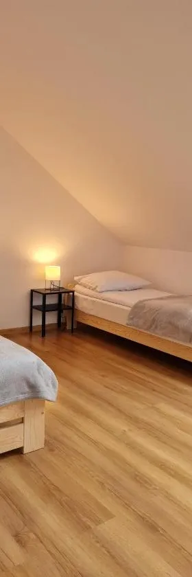 Apartamenty Pod Dachem，位于卢托维斯卡的酒店
