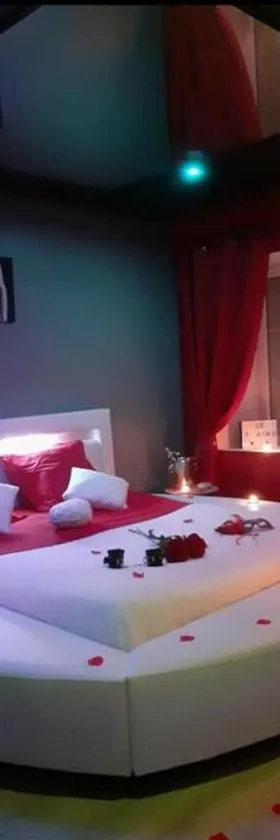 Le Sensuel，位于滨海伊西尼的酒店