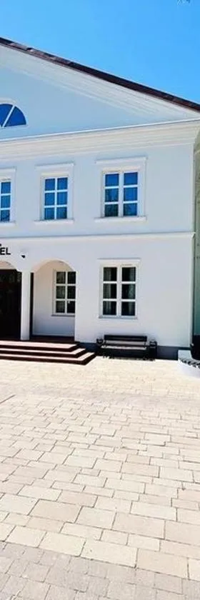 Nad Starą Nidą ***，位于平丘夫的酒店