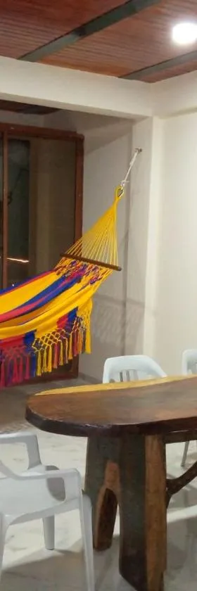 hermoso apartamento en guaduas (apto 202)，位于瓜杜阿斯的酒店