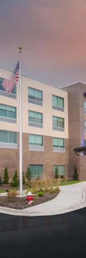 Holiday Inn Express - Brevard by IHG，位于布里瓦德的酒店