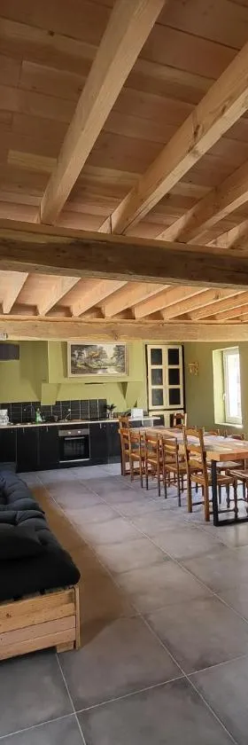 Villa 10 pers à 6min du pal，位于贝布尔河畔圣普桑的酒店