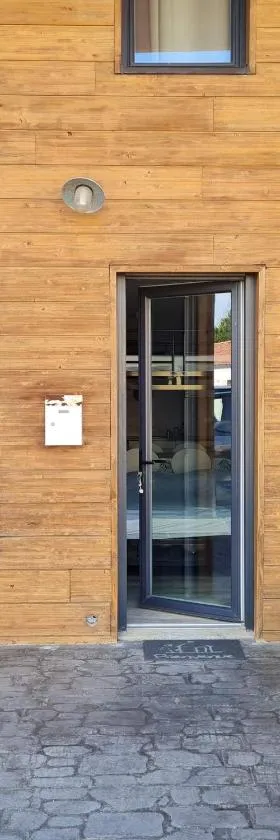 Studio 35m2 dans joli village proche mer，位于Thairé的酒店