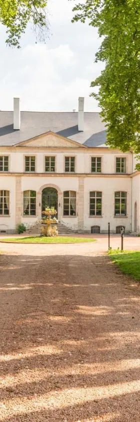 Château de Charmeil- Vichy chambres d'hôtes，位于Charmeil的酒店