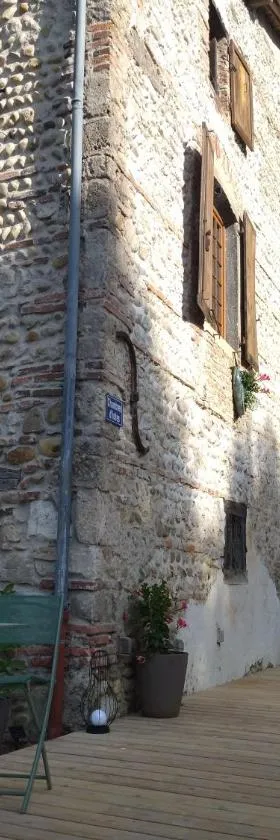 La Tour Mandot，位于Montluel的酒店