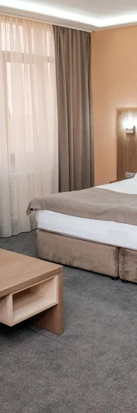 Hotel Tundzha - Renovated!，位于扬博尔的酒店