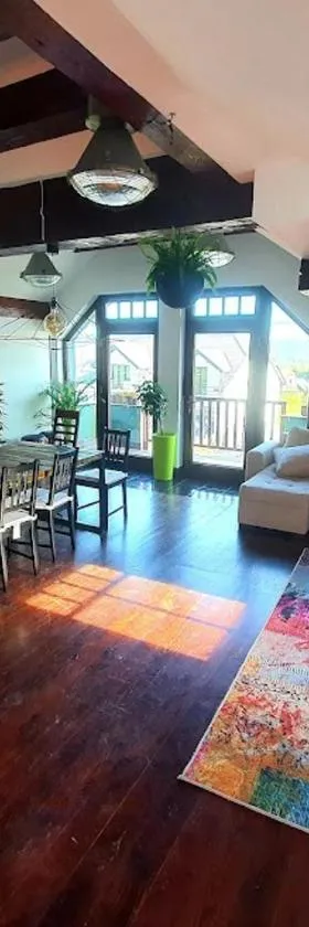 Suite Loft，位于Zabierzów的酒店