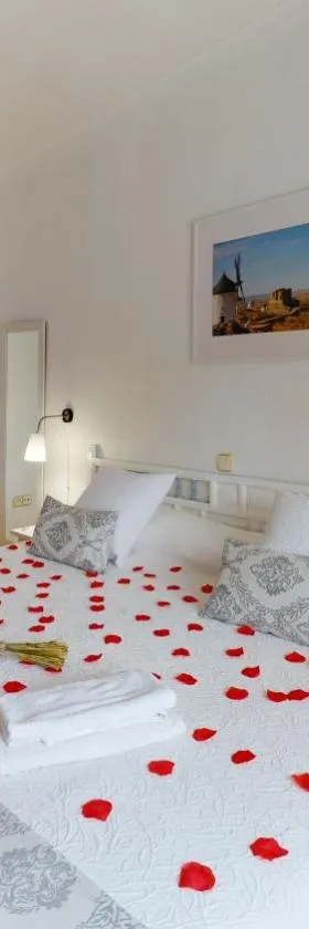 Hotel Consuegra，位于孔苏埃格拉的酒店